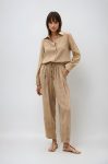 batik-desenli-camel-pantolon_1